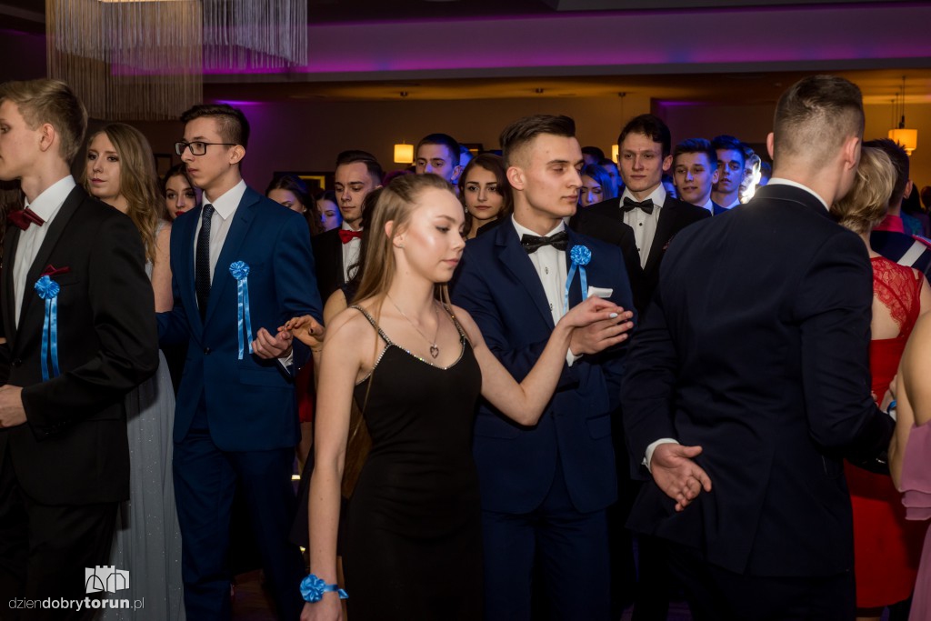 Ach ta młodzież! V LO na studniówce