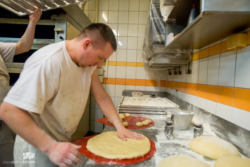 Pączki na tłusty czwartek prawie gotowe