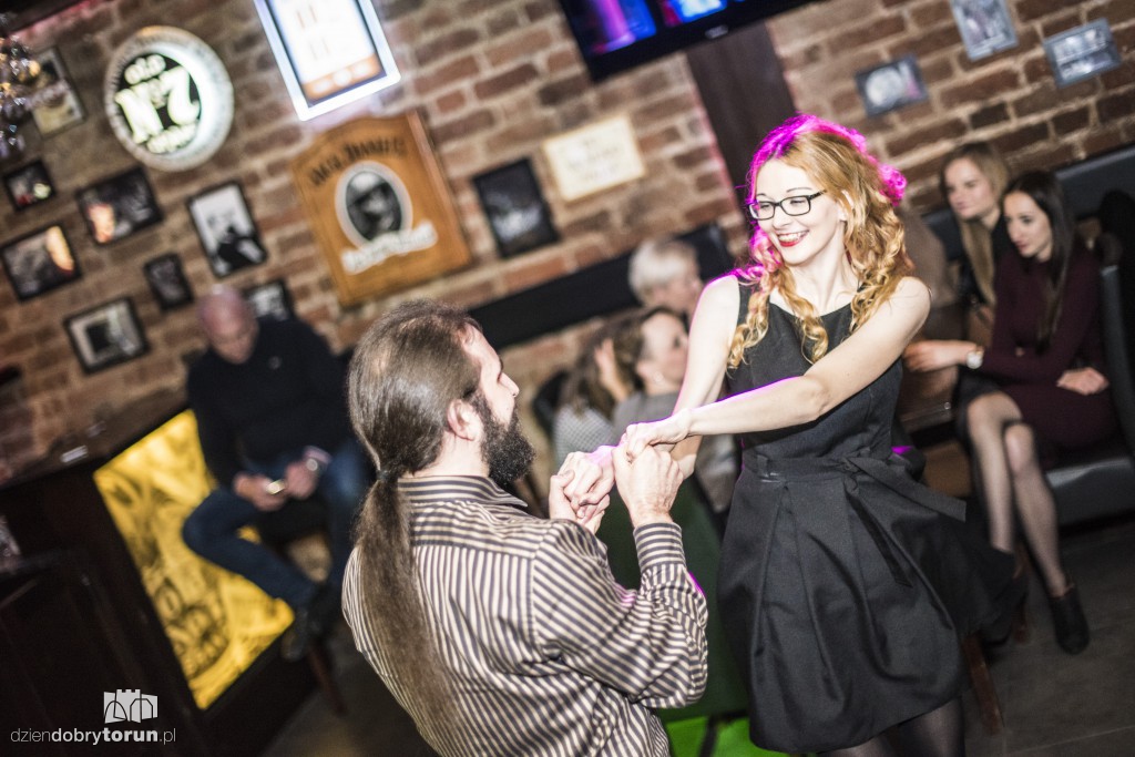 Piątkowa prywatka z DJ Saint