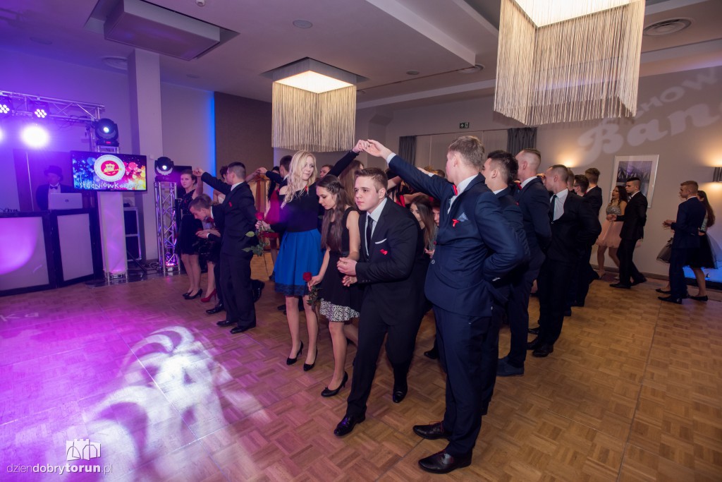 Oto najlepsze zdjęcia ze studniówek