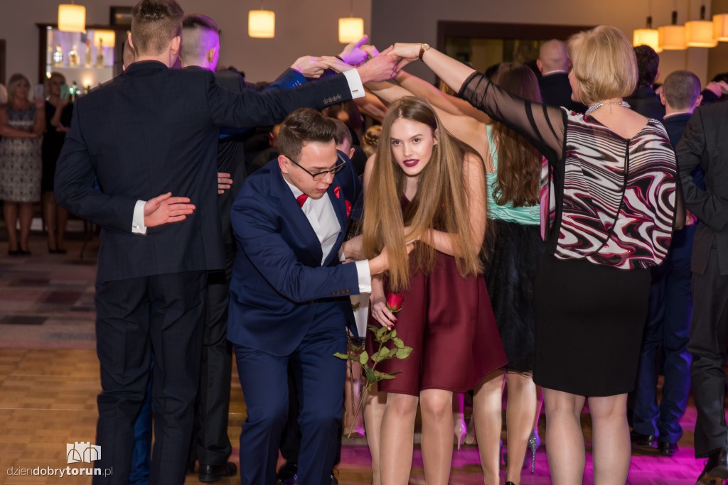 Oto najlepsze zdjęcia ze studniówek