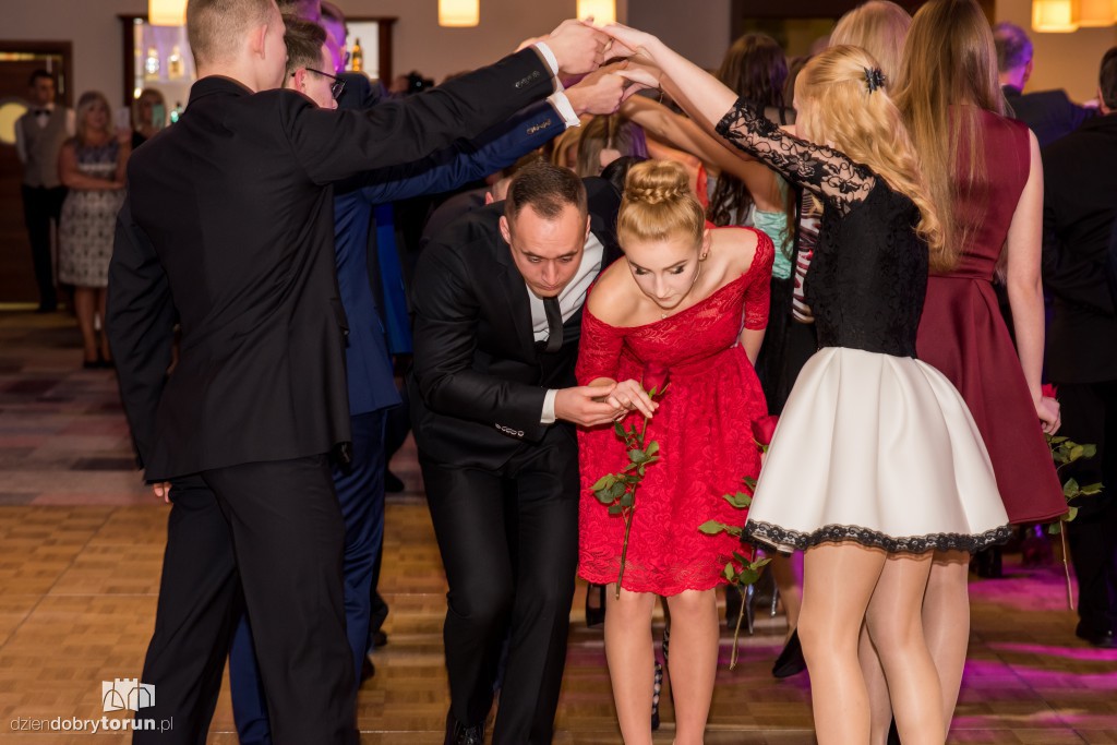 Oto najlepsze zdjęcia ze studniówek