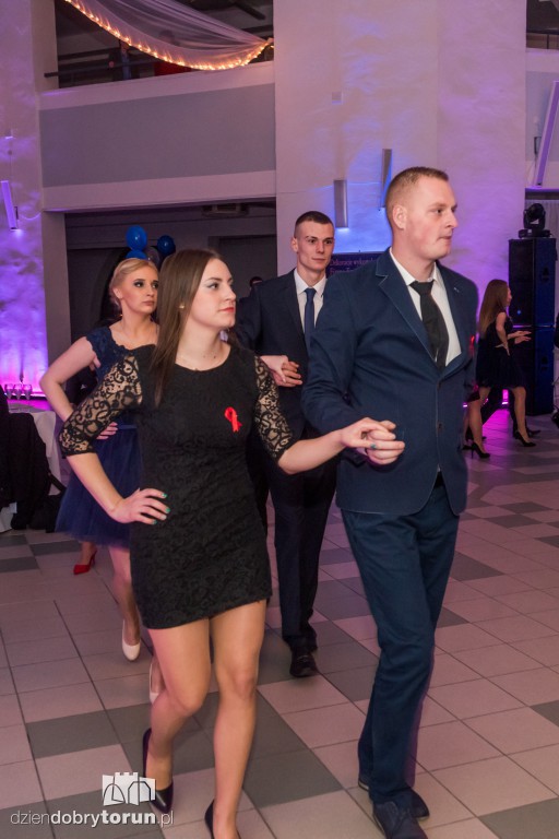 Oto najlepsze zdjęcia ze studniówek