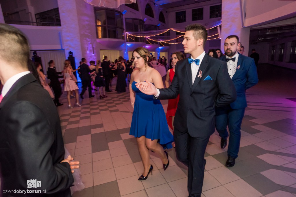 Oto najlepsze zdjęcia ze studniówek
