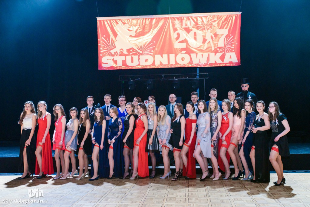 Oto najlepsze zdjęcia ze studniówek