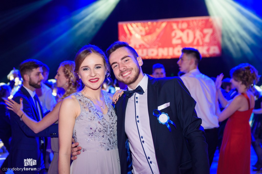 Oto najlepsze zdjęcia ze studniówek