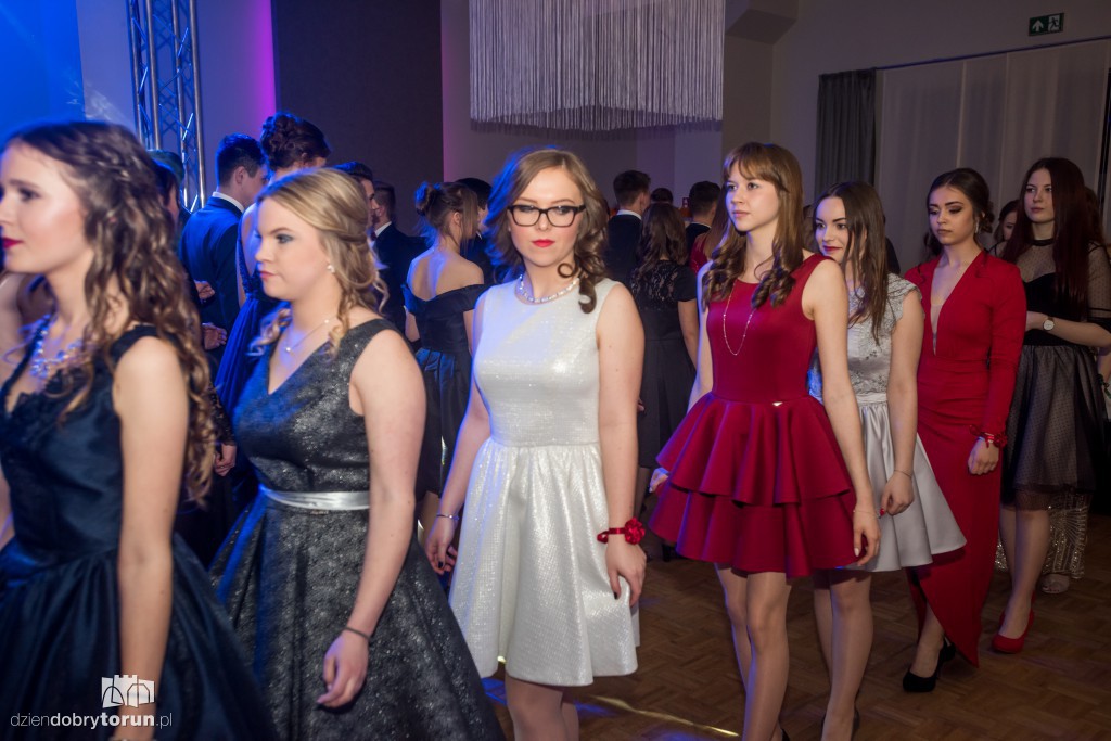 Oto najlepsze zdjęcia ze studniówek
