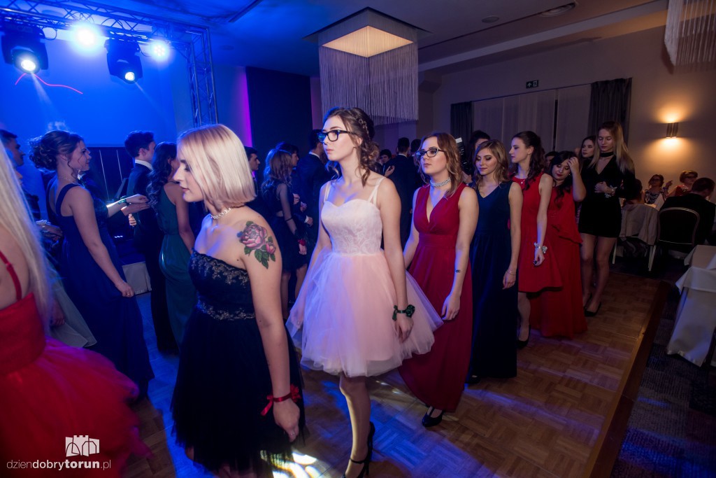 Oto najlepsze zdjęcia ze studniówek