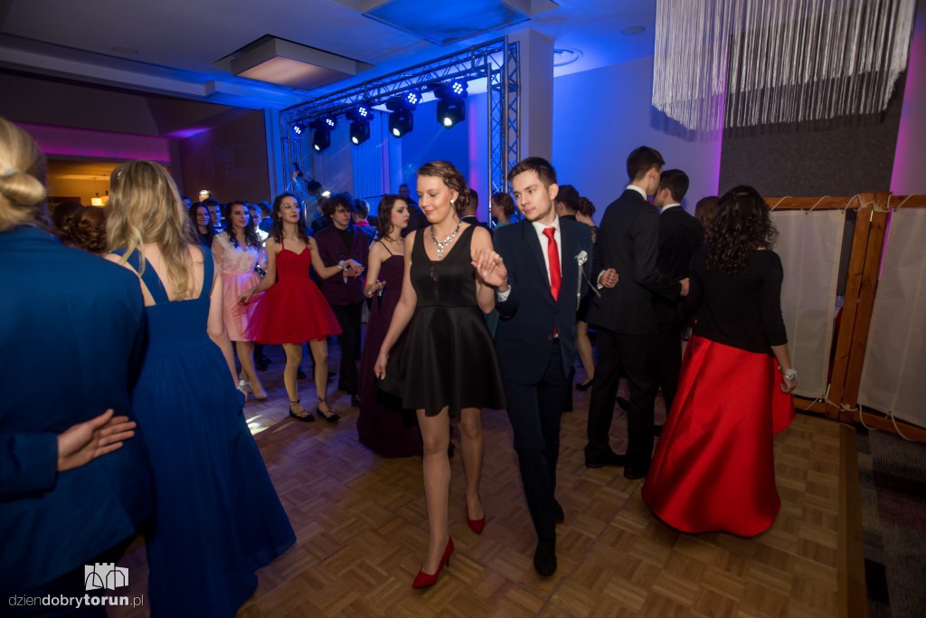 Oto najlepsze zdjęcia ze studniówek