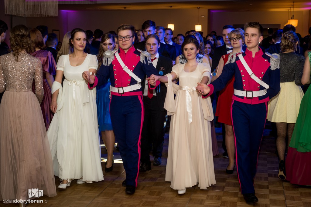 Oto najlepsze zdjęcia ze studniówek