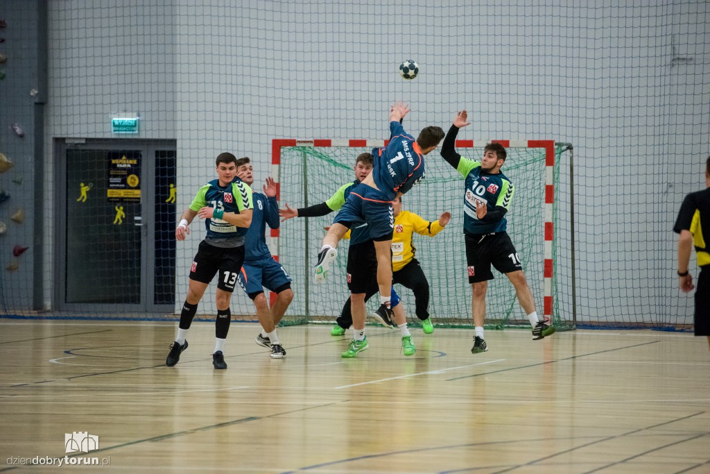 AZS UMK Toruń przegrywa w hali UCS-u