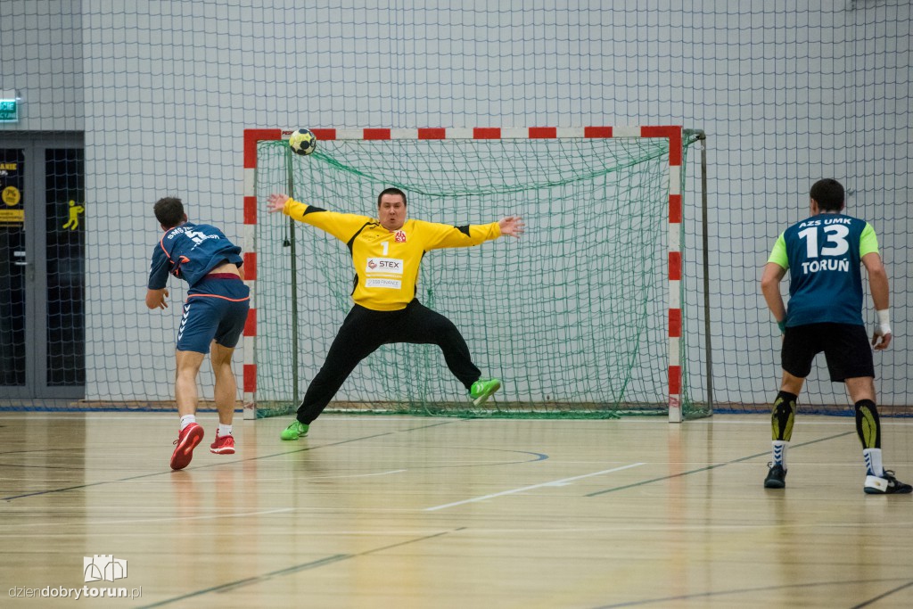 AZS UMK Toruń przegrywa w hali UCS-u