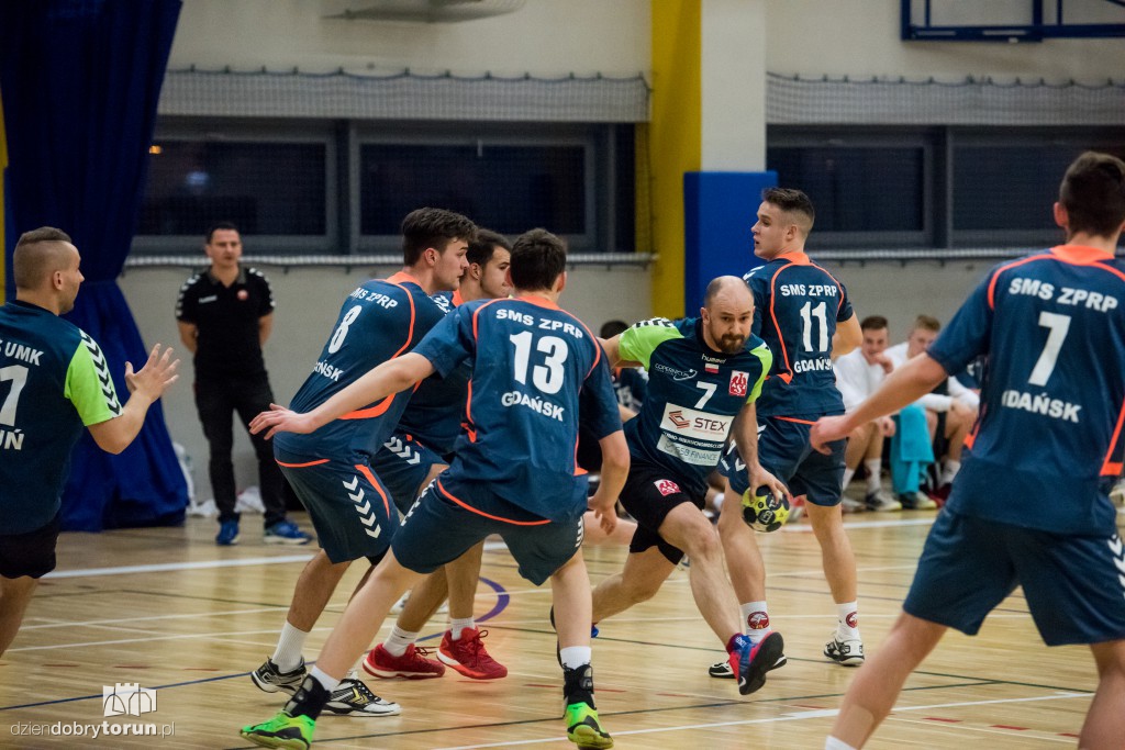 AZS UMK Toruń przegrywa w hali UCS-u