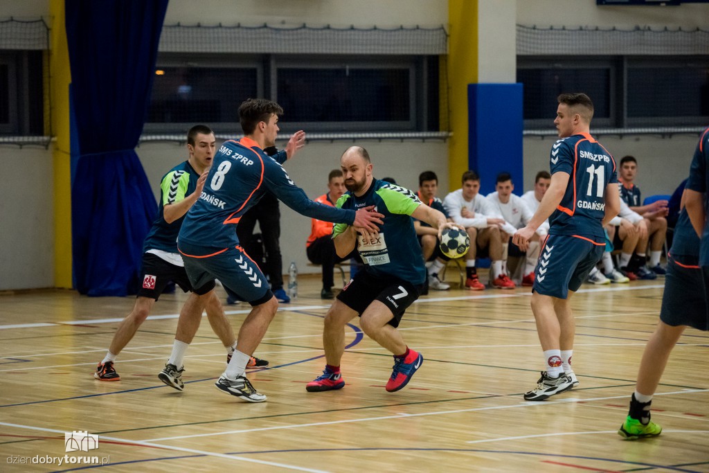 AZS UMK Toruń przegrywa w hali UCS-u