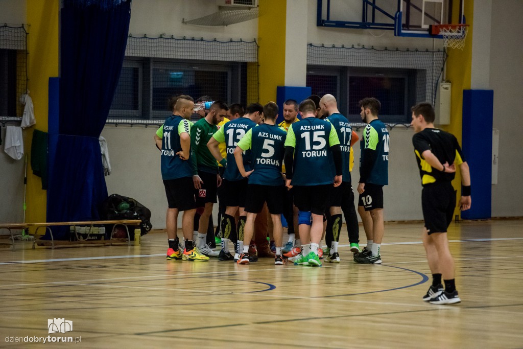 AZS UMK Toruń przegrywa w hali UCS-u