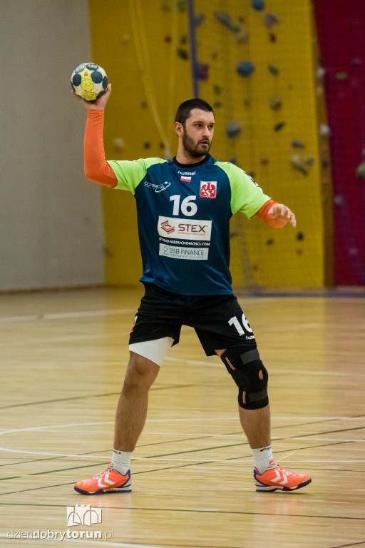 AZS UMK Toruń przegrywa w hali UCS-u