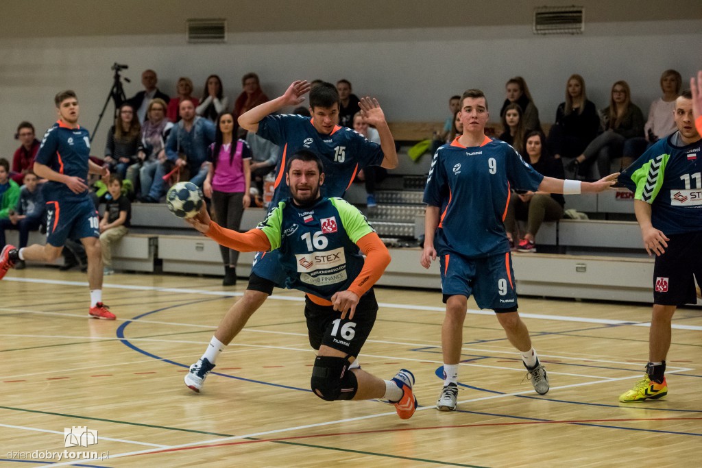 AZS UMK Toruń przegrywa w hali UCS-u