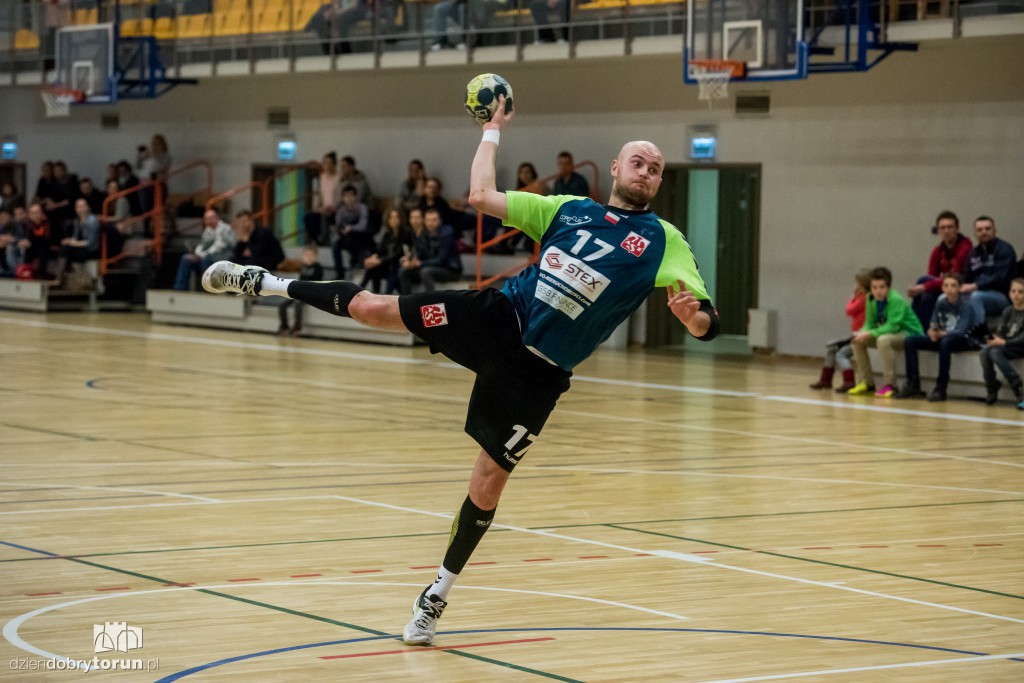 AZS UMK Toruń przegrywa w hali UCS-u