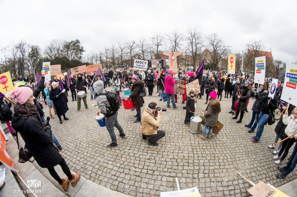 Manifa 2017 kontra protest pro life