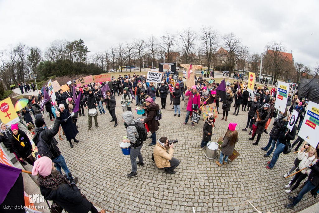 Manifa 2017 kontra protest pro life