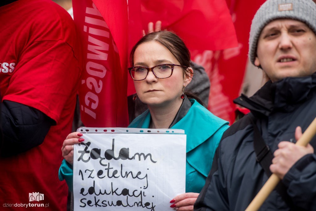 Manifa 2017 kontra protest pro life