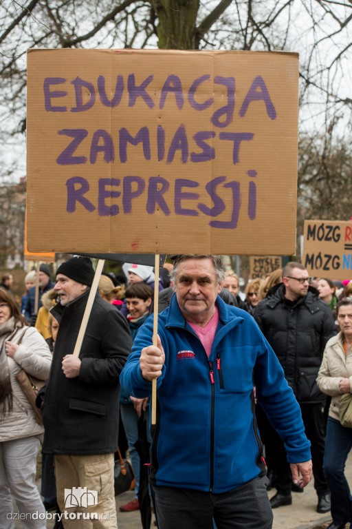 Manifa 2017 kontra protest pro life