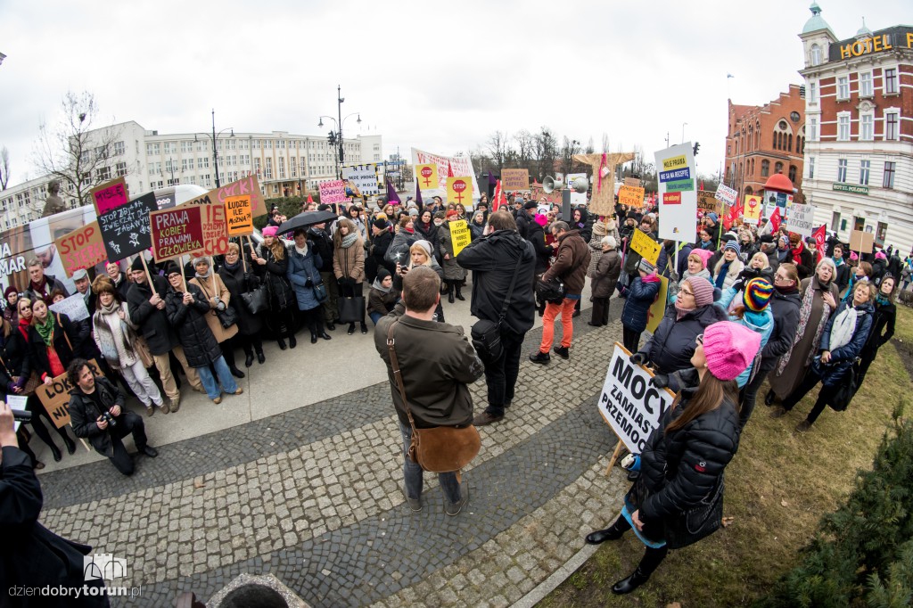Manifa 2017 kontra protest pro life