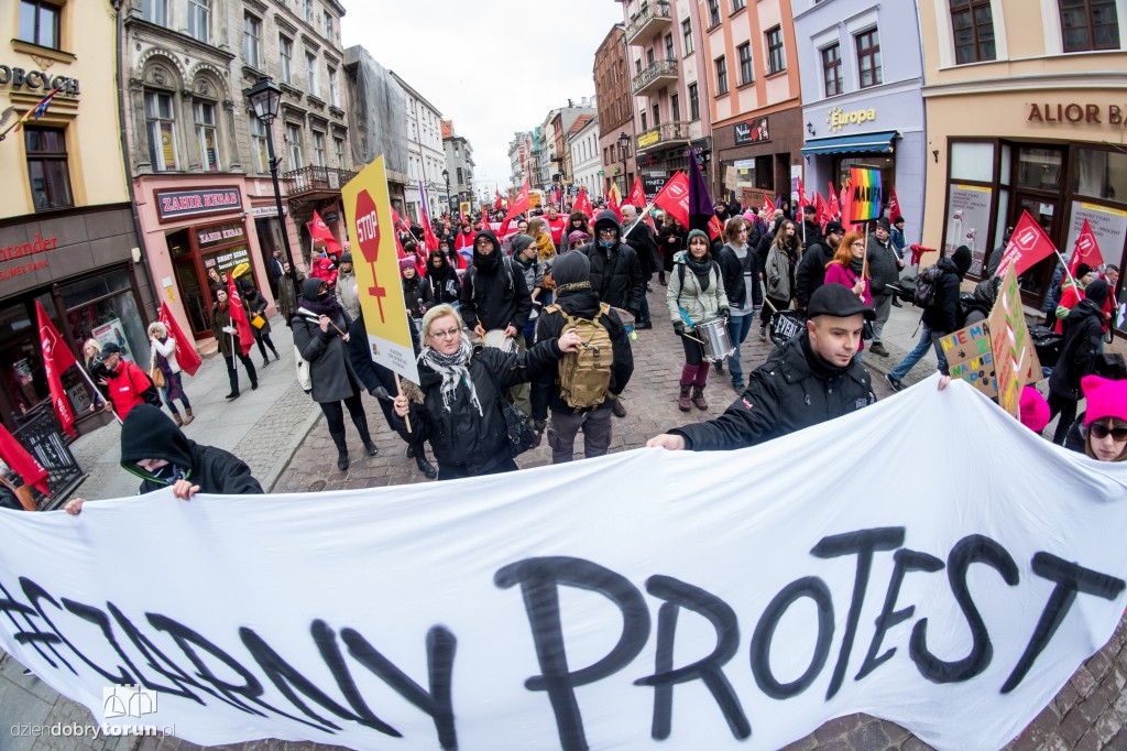 Manifa 2017 kontra protest pro life