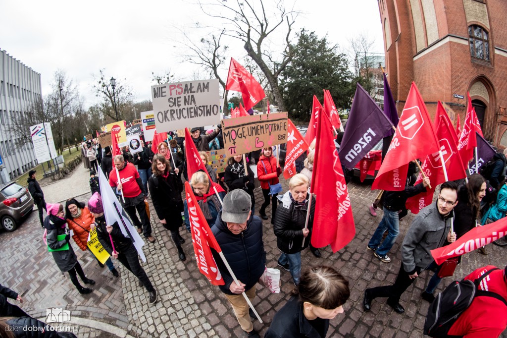 Manifa 2017 kontra protest pro life
