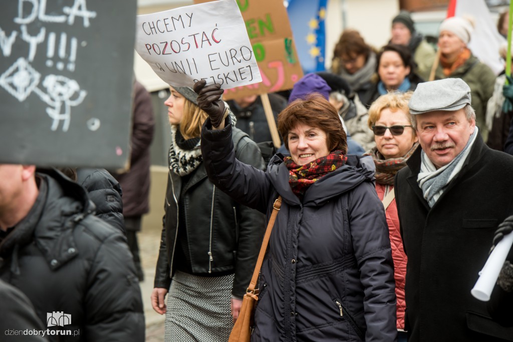 Manifa 2017 kontra protest pro life