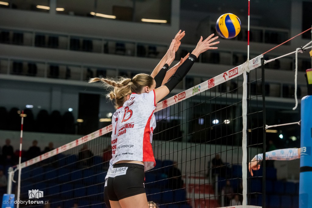 Siatkarki pokonują Legionovię