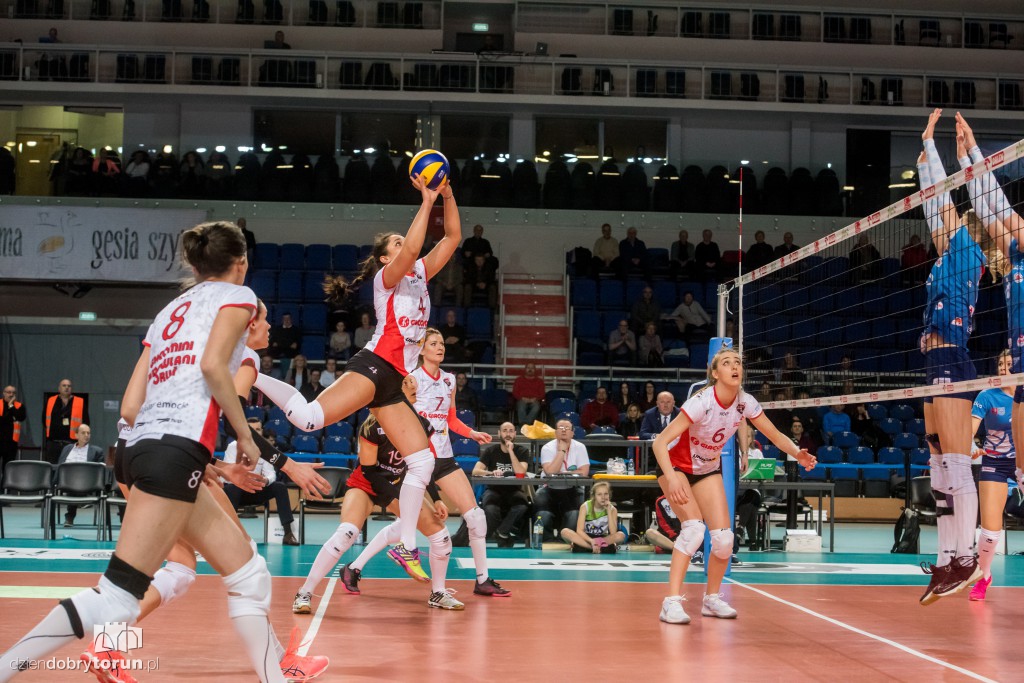 Siatkarki pokonują Legionovię