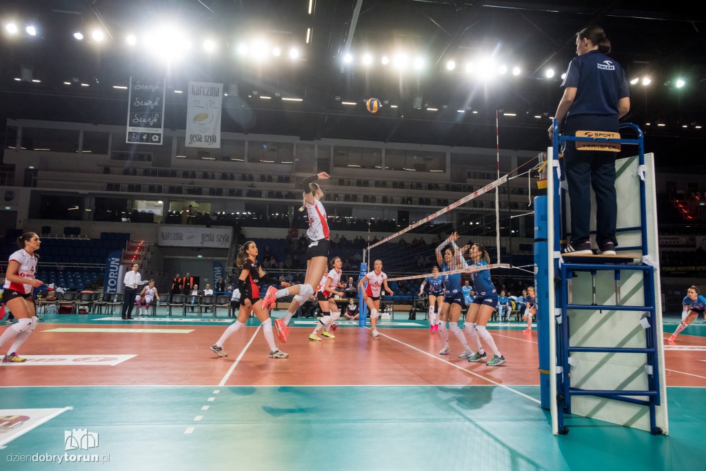 Siatkarki pokonują Legionovię