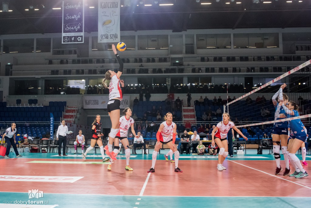 Siatkarki pokonują Legionovię