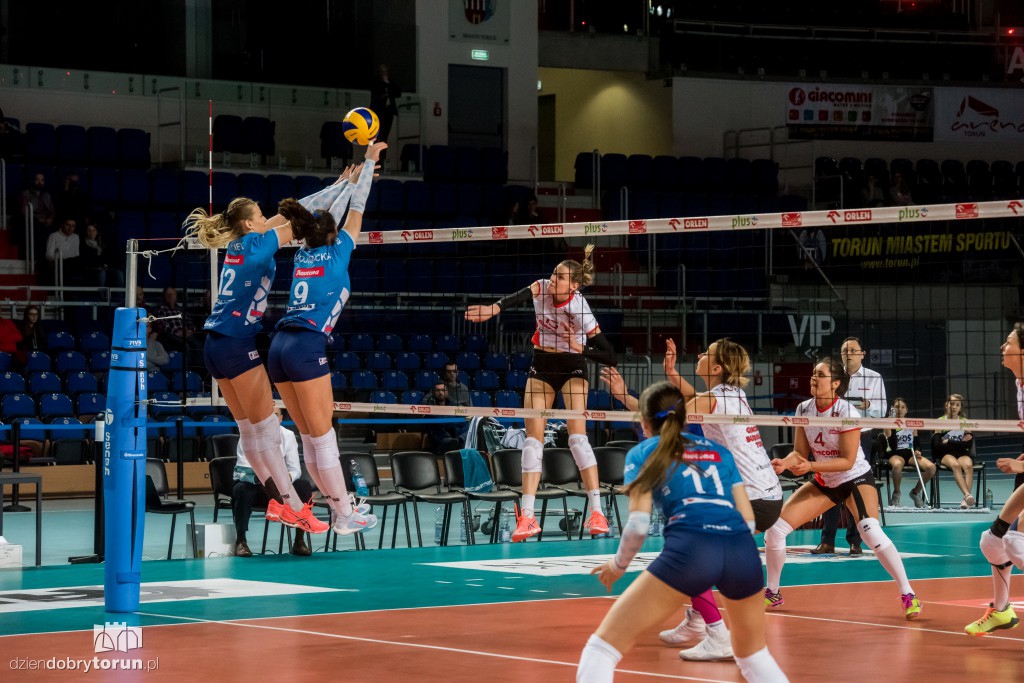 Siatkarki pokonują Legionovię