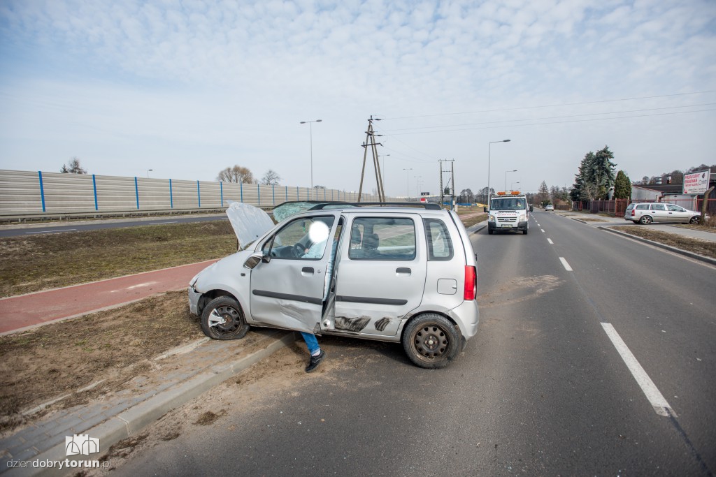 Auto dachowało na trasie wschodniej