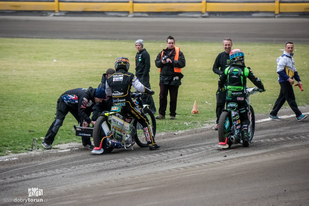 Żużlowcy wyjechali w końcu na tor!