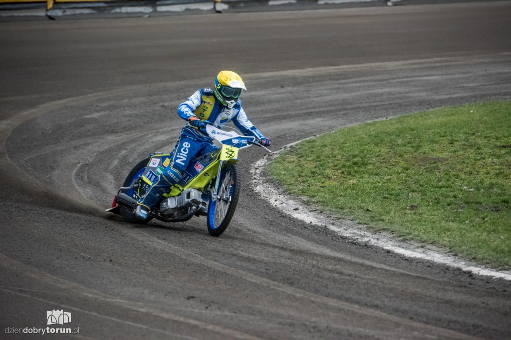 Żużlowcy wyjechali w końcu na tor!