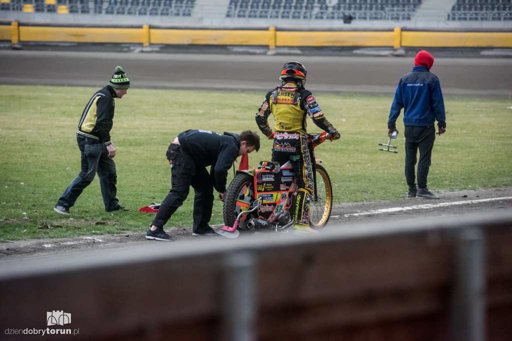 Żużlowcy wyjechali w końcu na tor!