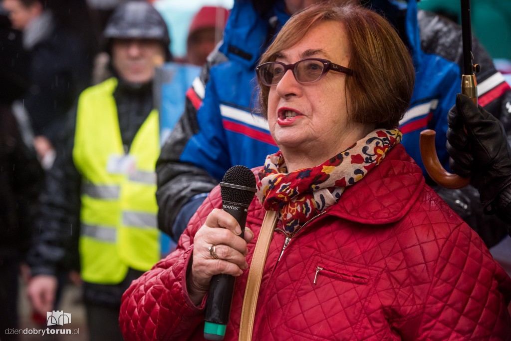 KOD stanął w obronie sądów i samorządów