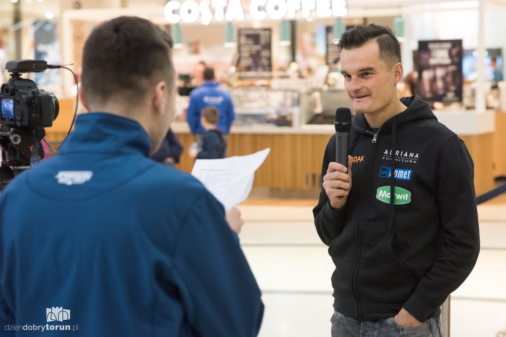 Żużlowcy spotkali się z kibicami