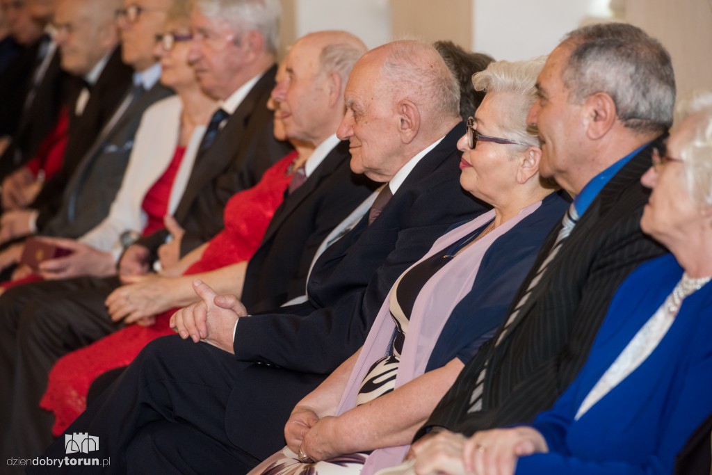 Jak wytrzymać z mężem lub żoną 50 lat?