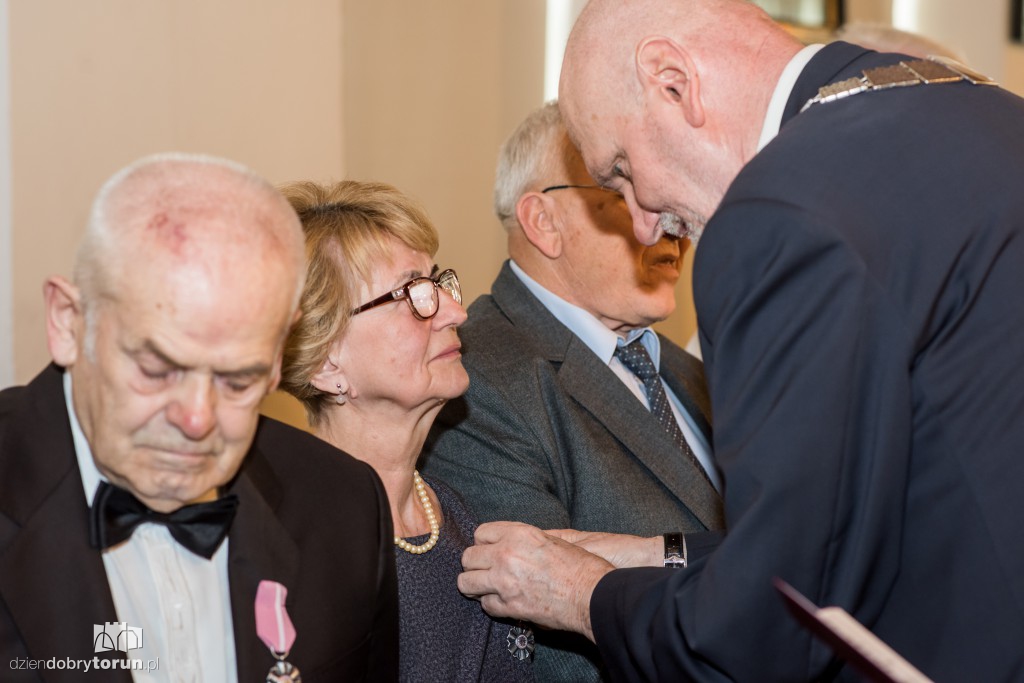 Jak wytrzymać z mężem lub żoną 50 lat?