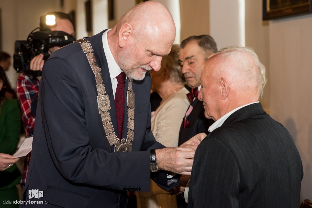 Jak wytrzymać z mężem lub żoną 50 lat?