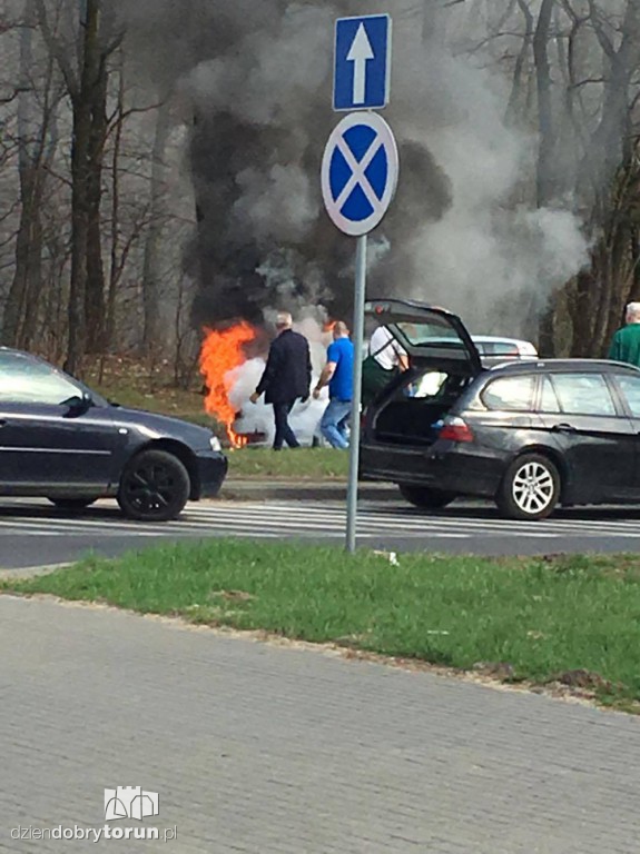 Auto płonęło przy ul. Olimpijskiej