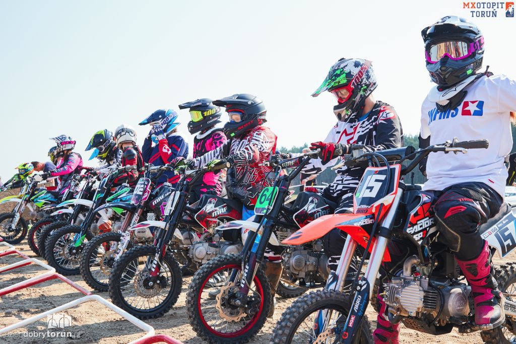 Tak ścigano się na torze w Głażewie