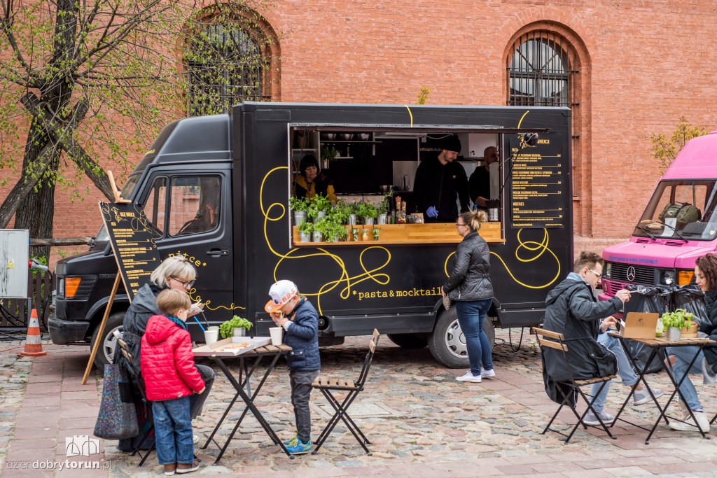 Zlot foodtrucków w Toruniu