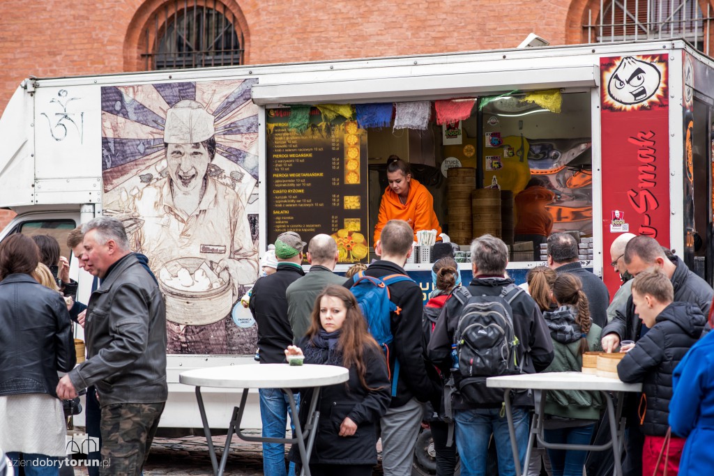 Zlot foodtrucków w Toruniu