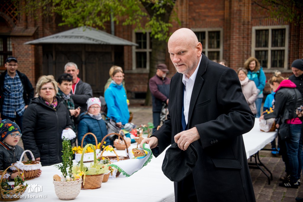 Święcenie pokarmów na Rynku