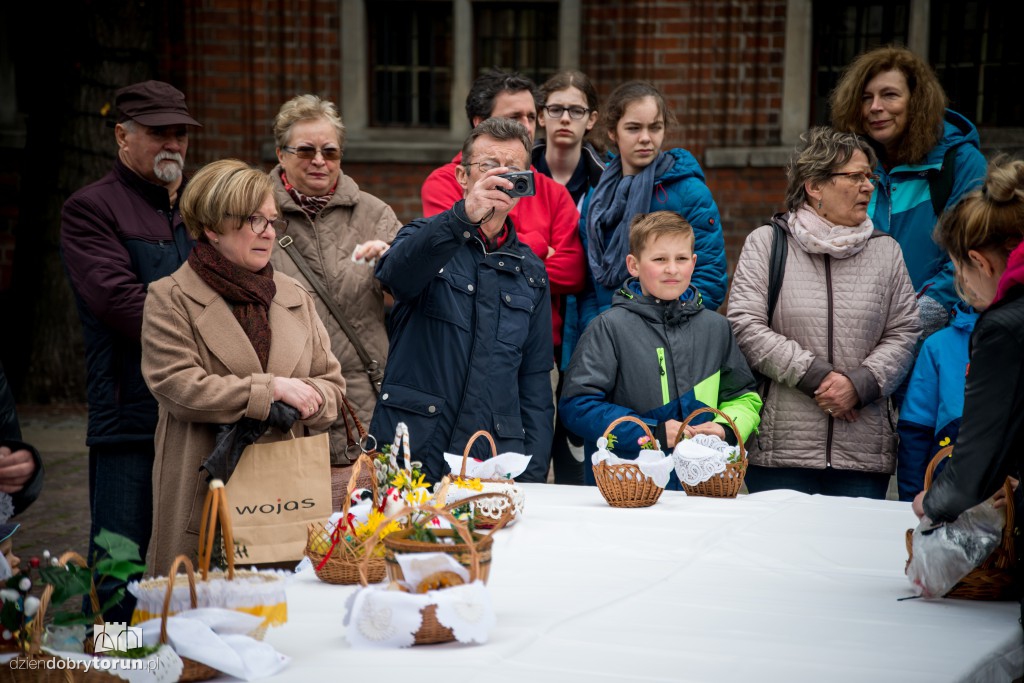 Święcenie pokarmów na Rynku